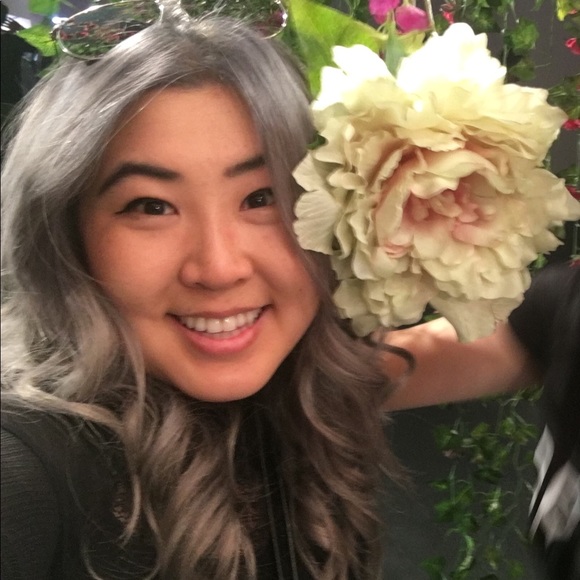 Meet your Posher, Michelle - Picture 1 of 1